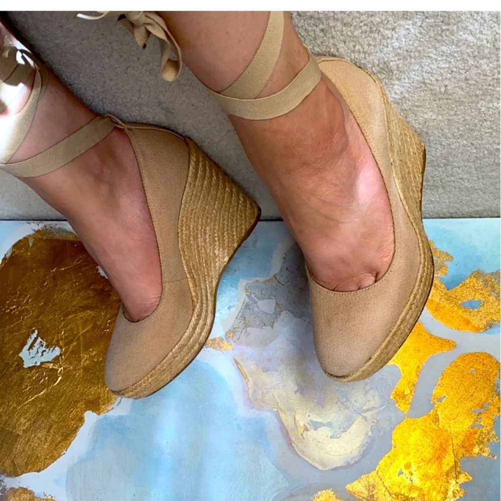 GIANNI BINI LACE UP TAN ROUND TOE ESPADRILLE WEDGES SIZE 9.5